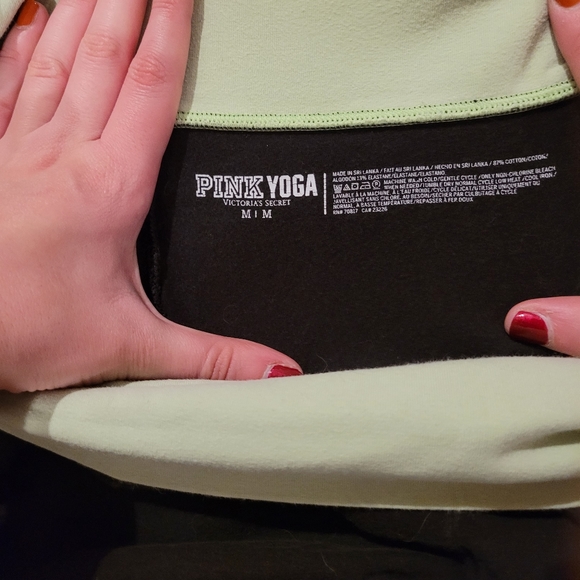 Cropped PINK Victoria's Secret Yoga Pants - Picture 3 of 3